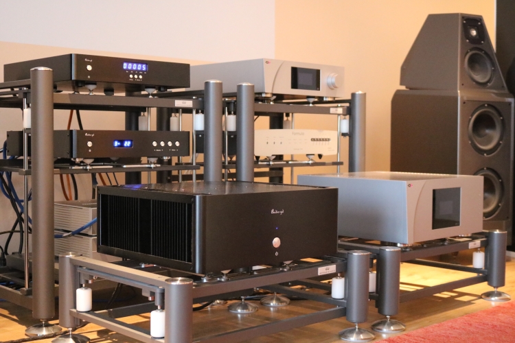 Обзор Audio-gd R-8 Обзор Audio-gd R-8